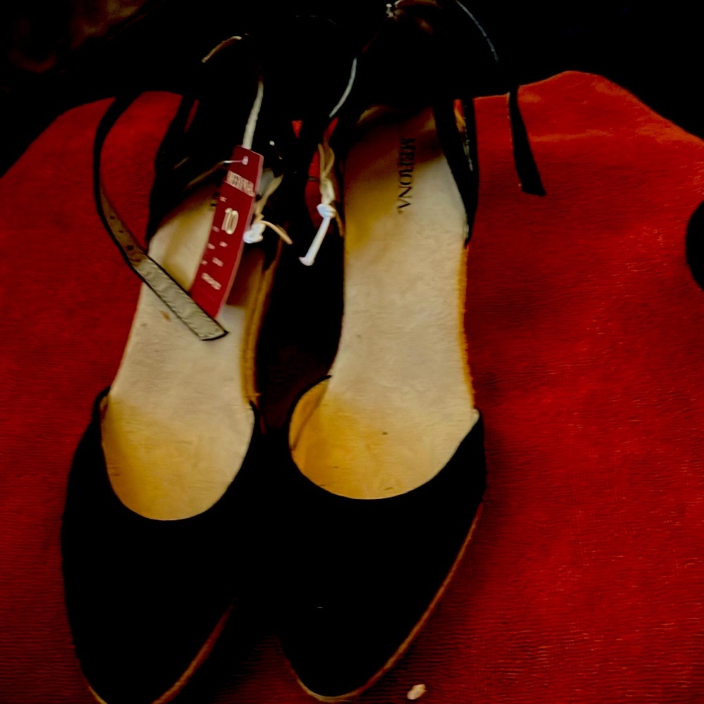 Women shoes new size 10